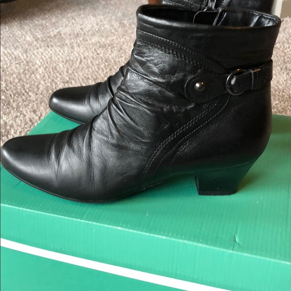 Clarks Black Booties - Picture 3 of 6